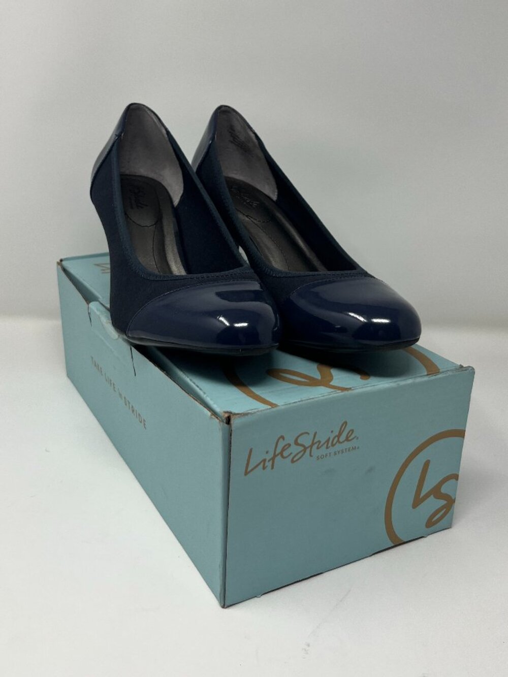 NWT LifeStride Parigi Street Navy Blue Pumps Size 10 M